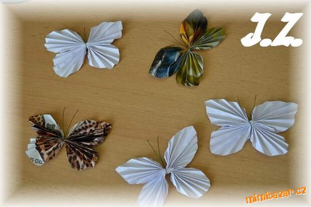Бабочки из журнальных страниц (27) (553x369, 147Kb)