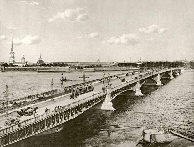 Троицкий мост