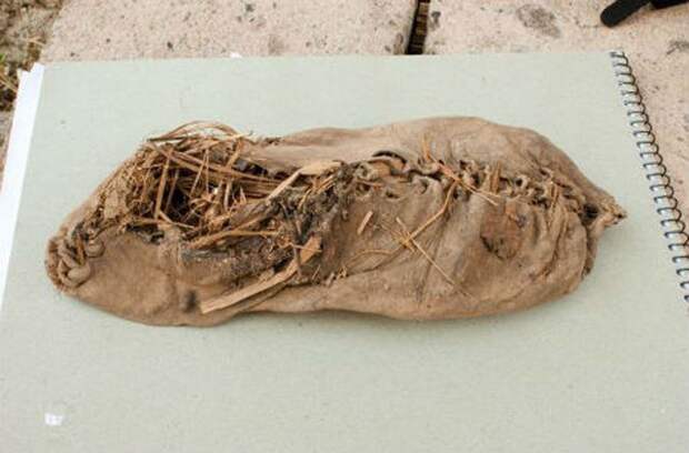 Древнейшая из известных обувь, предположительно ей 5500 лет интересно, история, факты, фото