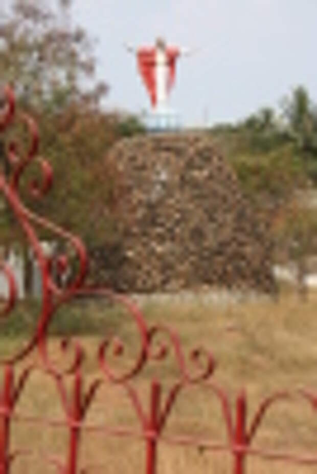 Кликните для увеличения Памятные свидетельства об апостоле на улицах города Ченнаи.