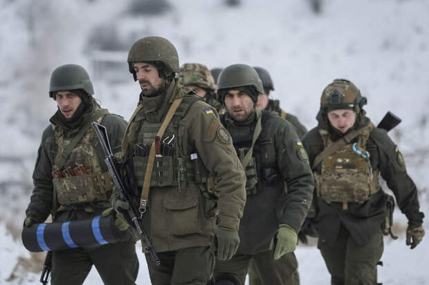 "Страна.ua": семерых солдат ВСУ выслали из ФРГ из-за нацистской символики