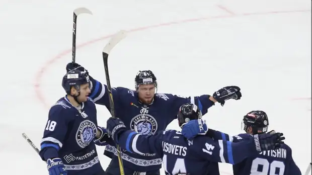 Минское «Динамо» прервало серию из 11 поражений в КХЛ, обыграв «Куньлунь»