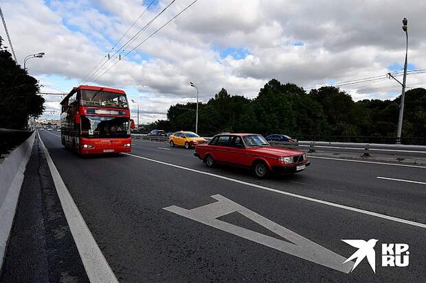 За бесплатный общественный транспорт заплатят автомобилисты