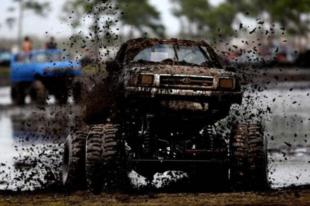 Фестиваль любителей грязи «Okeechobee Mudfest»