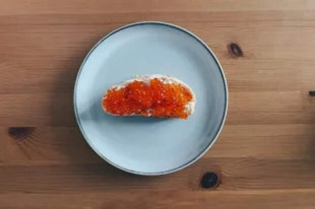 Три варианта на Старый Новый год. Делаем последний бутерброд с икрой