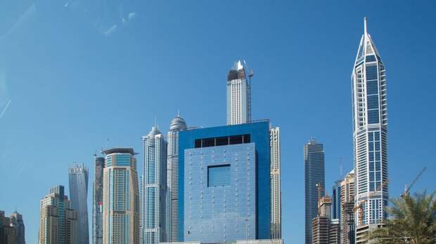 Mash: беспилотник Ирана ударил по 88-му этажу небоскрёба 23-Marina в Дубае