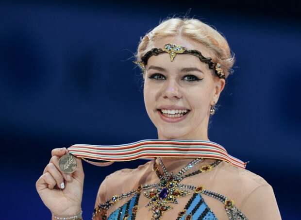 Российский триумф: фигуристки Медведева, Радионова и Погорилая взяли все медали ЧЕ Российский триумф: фигуристки Медведева, Радионова и Погорилая взяли все медали ЧЕ