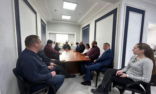 Полиция Салехарда провела семинар по борьбе с телефонным мошенничеством для работников муниципального транспорта