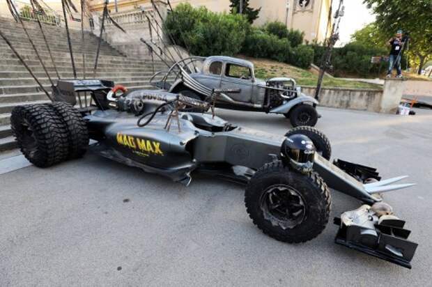 Болид Lotus Mad Max