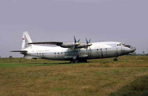 Экземпляр Ан-10А в авиамузее в Монино – сохранен, но требует ремонта