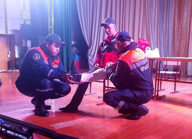 В Джанкое спасатели провели мастер-класс для активистов «Движения первых»