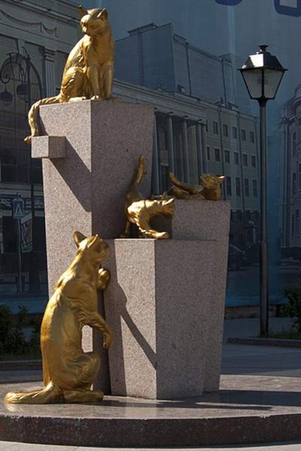Аллея Кошек, Тюмень, Россия. Аллея Кошек, Тюмень, Россия.