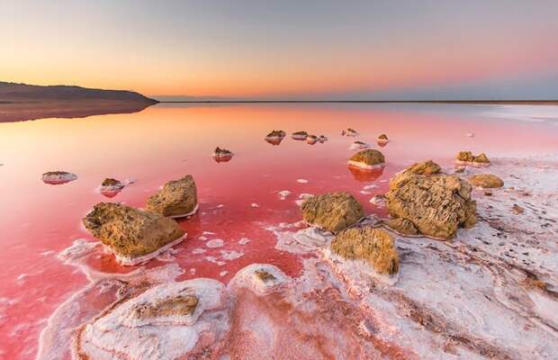 1. Тобечик – розовое солевое озеро достопримечательности, крым