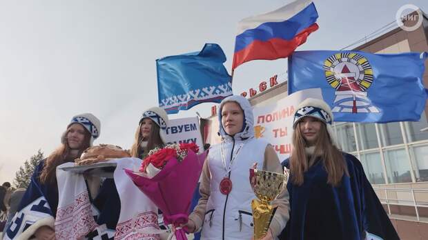 В Ноябрьске торжественно встретили чемпионку по шахматам