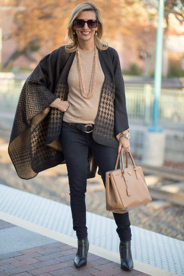 Jacket-Society-Our Reversible Houndstooth And Herringbone Ponchos-2214