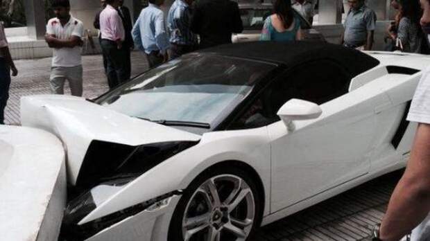 Парковщик отеля разбил Lamborghini Gallardo на 335 000 долларов