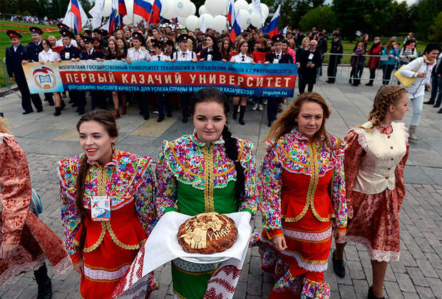 Парад студентов в Москве