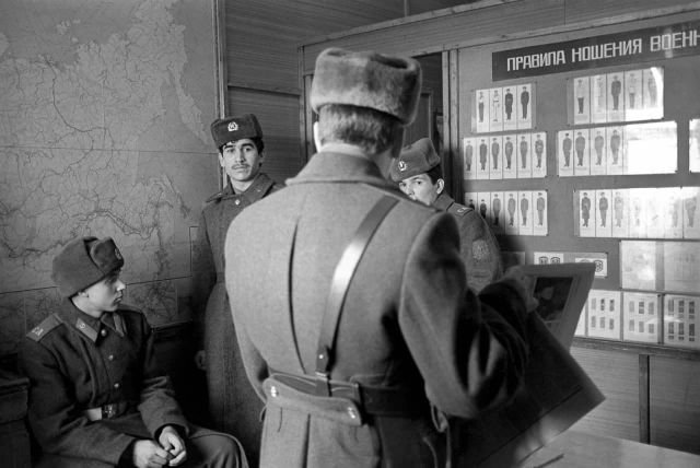 Подборка атмосферных кадров из 90-х