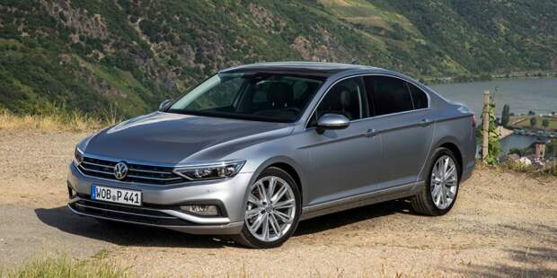 Обновленный Volkswagen Passat привезут в РФ до конца года 