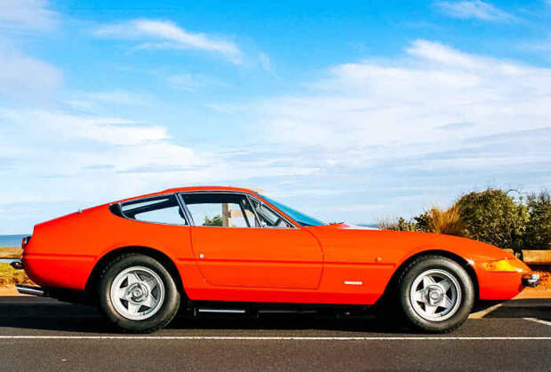 1971 Ferrari Daytona. 1971 Ferrari Daytona.
