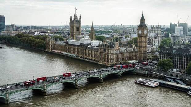 Лондон расчехлил «российскую угрозу». Почему власти Британии боятся Россию больше экстремизма