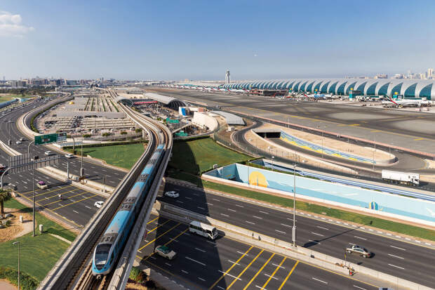 Аэропорт Дубая вернется к полноценной работе в течение 24 часов