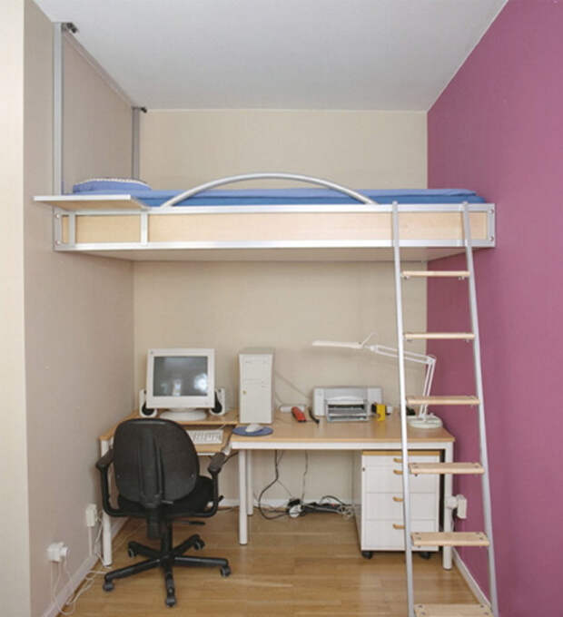 кровать - чердак для маленких узких комнат
