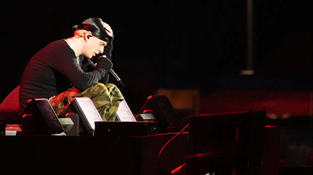 Упал, очнулся — гипс: Егор Крид получил травму перед вылетом в Москву