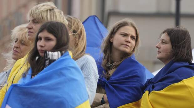 Любовь прошла: Финляндия выдавливает украинских беженцев