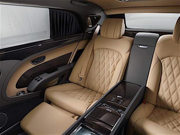 Элитный седан Bentley Mulsanne пережил свой первый рестайлинг Элитный седан Bentley Mulsanne пережил свой первый рестайлинг bentley, mulsanne, авто, рестайлинг, седан