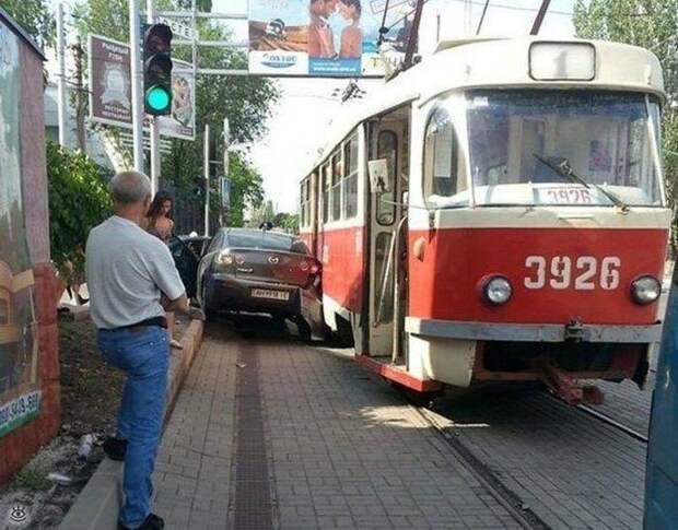 Нелепые атвомобильные аварии 14