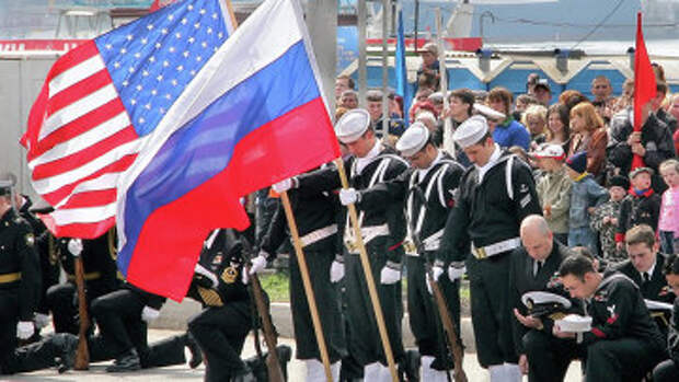 Флаги России и США. Архивное фото