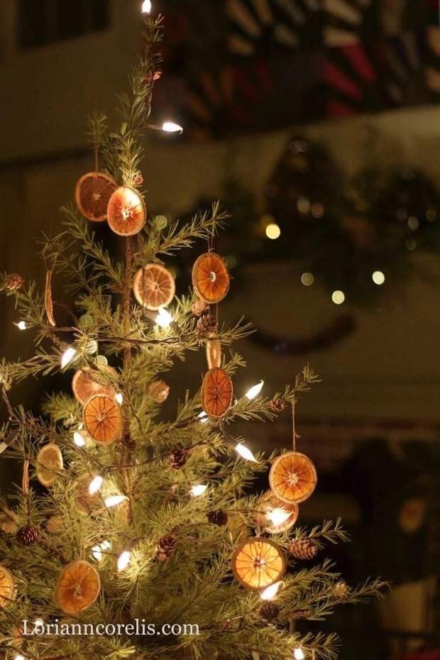 Сушеные апельсины в новогоднем декоре