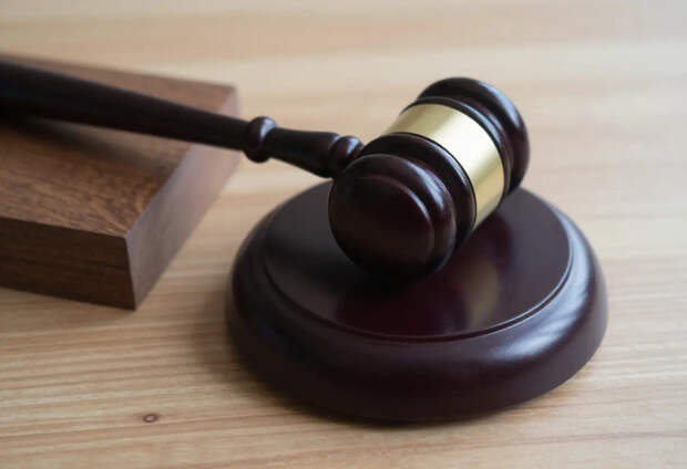 Омский суд лишил выплат вдову бойца СВО после разоблачения