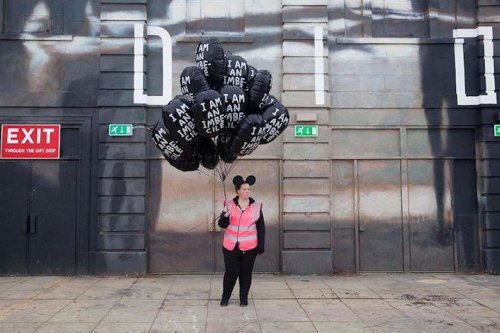 Добро пожаловать в Dismaland, самый мрачный парк аттракционов от Banksy (18 фото)