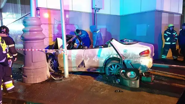 В ГИБДД выявили алкоголь в крови въехавшего в вестибюль МЦК водителя