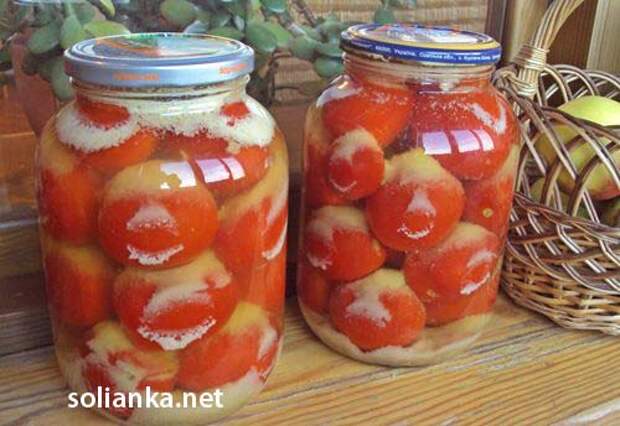 Маринованные помидоры с чесноком на зиму «под снегом» (очень простой рецепт и без стерилизации)