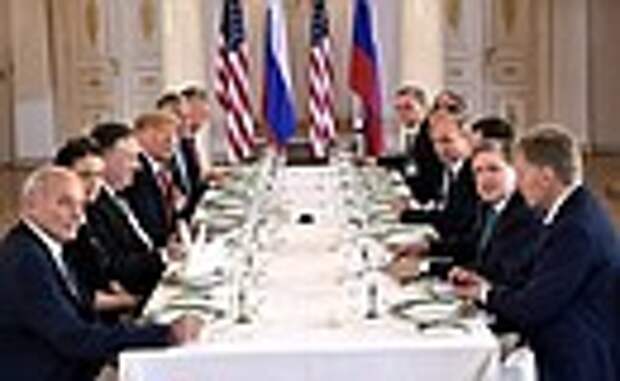 Российско-американские переговоры с участием членов делегаций в формате рабочего завтрака.