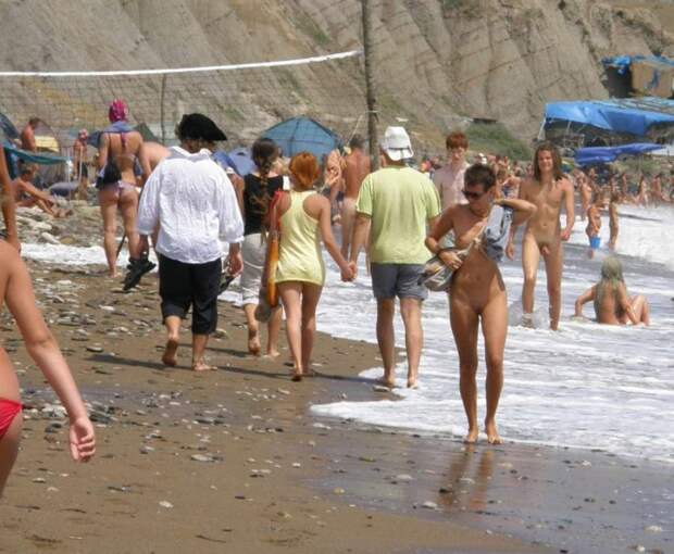 Нудисткий пляж