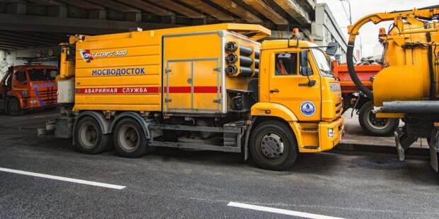 В Южном Медведкове коммунальщики перешли на усиленное дежурство из-за непогоды