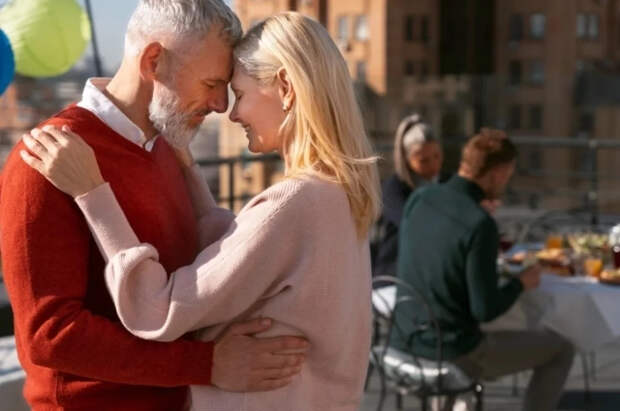 Психотерапевт назвала идеальную разницу в возрасте для крепких отношений