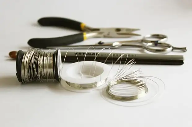 Венок из весенних цветов или вторая жизнь лаков для ногтей., фото № 4