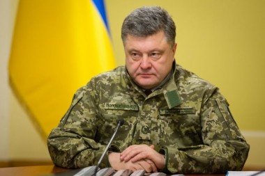 DW: из-за лжеобещаний украинцы стали считать Порошенко «слабаком»