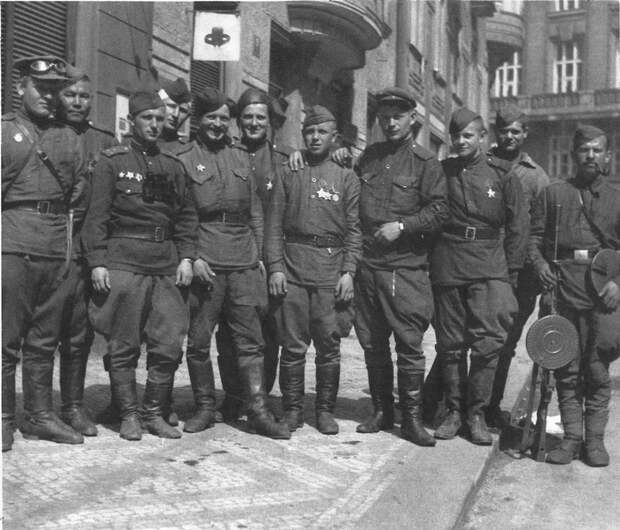 chekhoslovakialiberation001-72