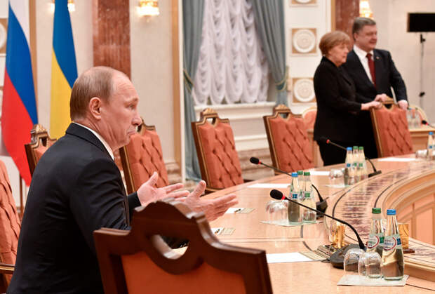 Владимир Путин, Ангела Меркель и Петр Порошенко в Минске