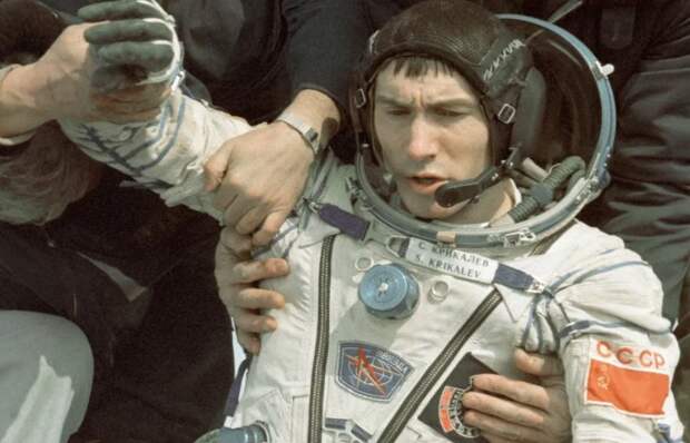 Его забыли в космосе, пока разваливался СССР