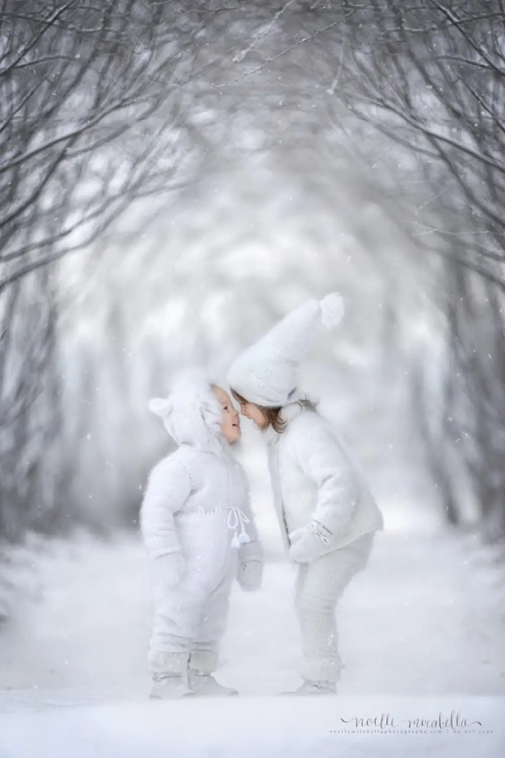 Нежные снежные. Зима для детей. Зимняя фотосессия детей. Нежная зима. Зима нежность.