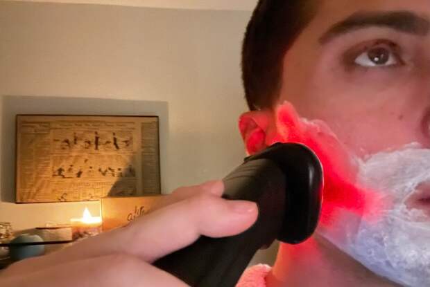 Shaving with YA-MAN Hot Shave Razor