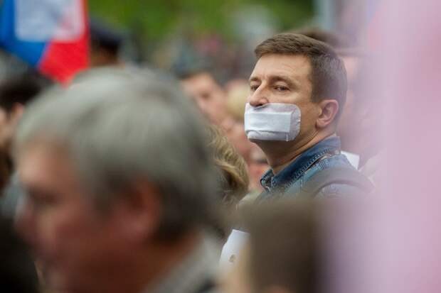 «Следующая акция оппозиции пройдет по Скайпу»: хроника митинга в Марьино