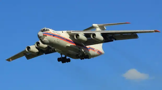 Спецборт МЧС со специалистами Роспотребнадзора прибыл в ЮАР